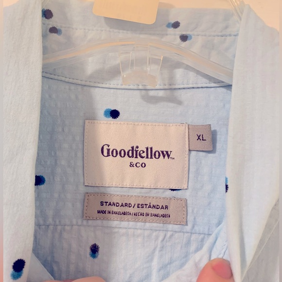 Light blue button down. Summer weight. Worn twice. Excellent condition - Picture 3 of 3
